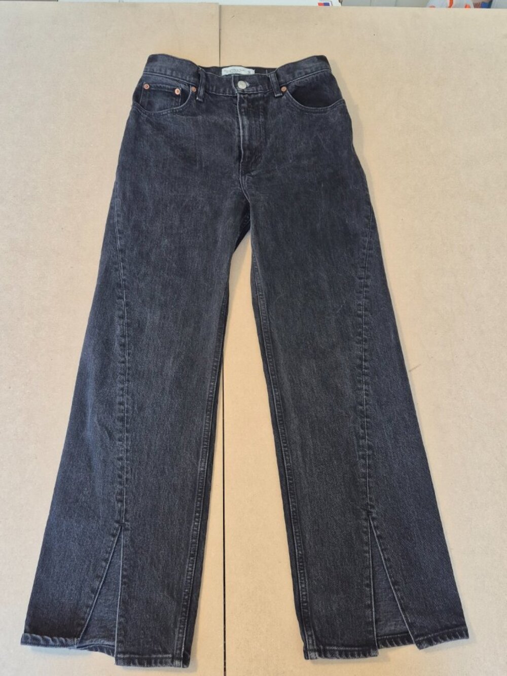 Abercrombie & Fitch 90s Relaxed Jeans Womens 26 Short Black High Rise Split Hem